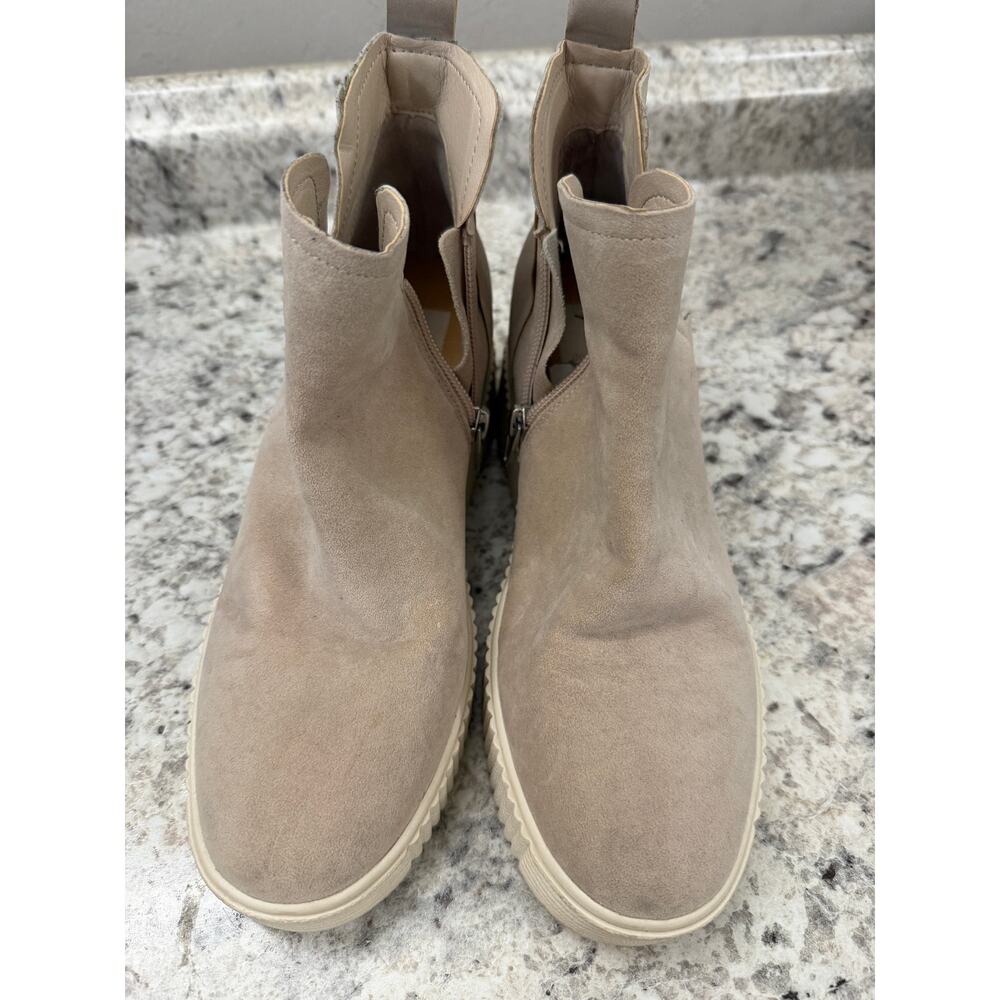Dolce Vita Catri Wedge Booties Size 8.5 Taupe Suede Zip Ankle Boots Comfort - Picture 3 of 9